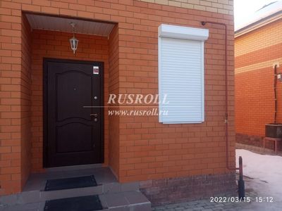 Роллеты на окна и дверь дома в Звенигороде