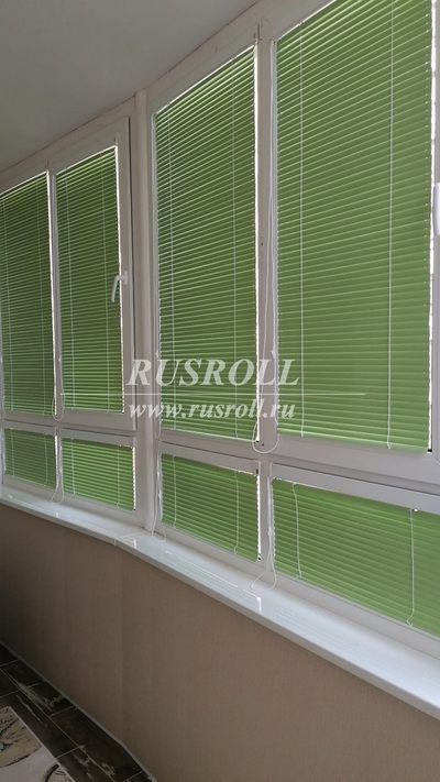 Горизонтальные жалюзи на окна в квартире в Красногорске